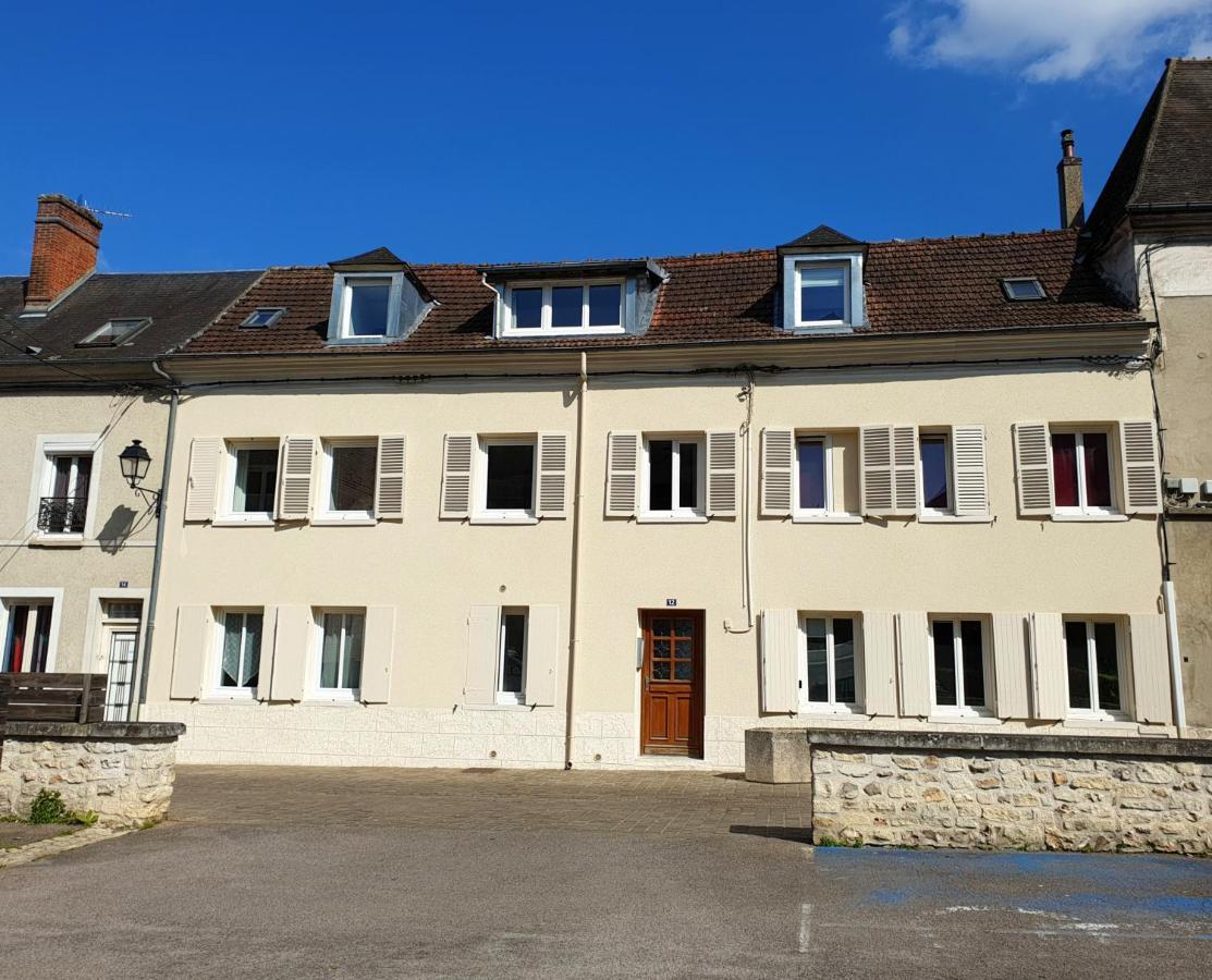 Appartement Avec Terrasse Gaillon Exterior foto