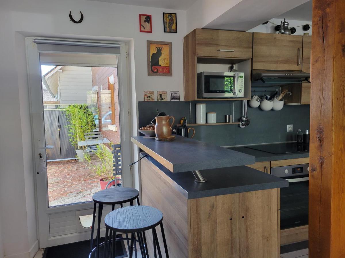 Appartement Avec Terrasse Gaillon Exterior foto