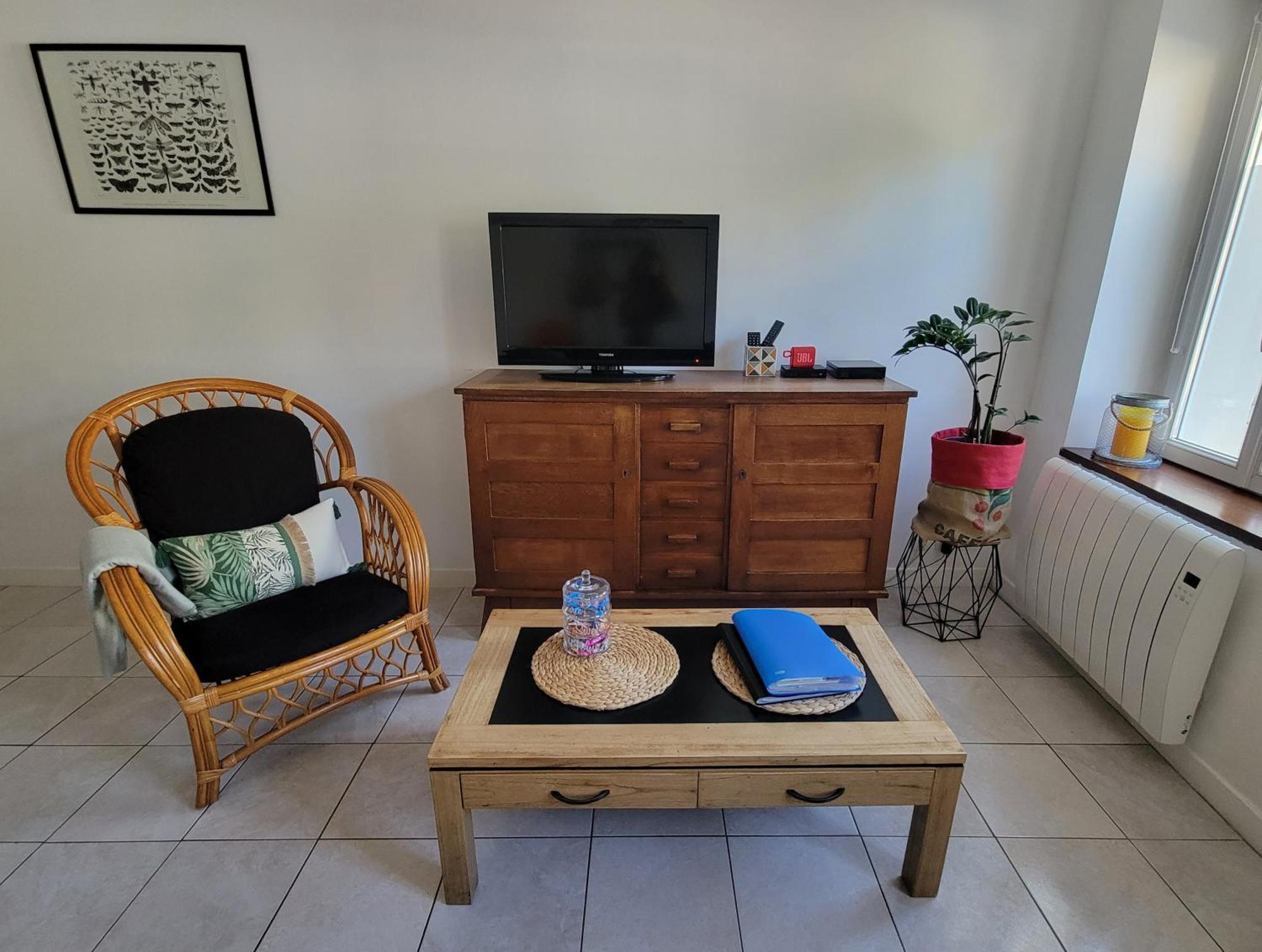 Appartement Avec Terrasse Gaillon Exterior foto